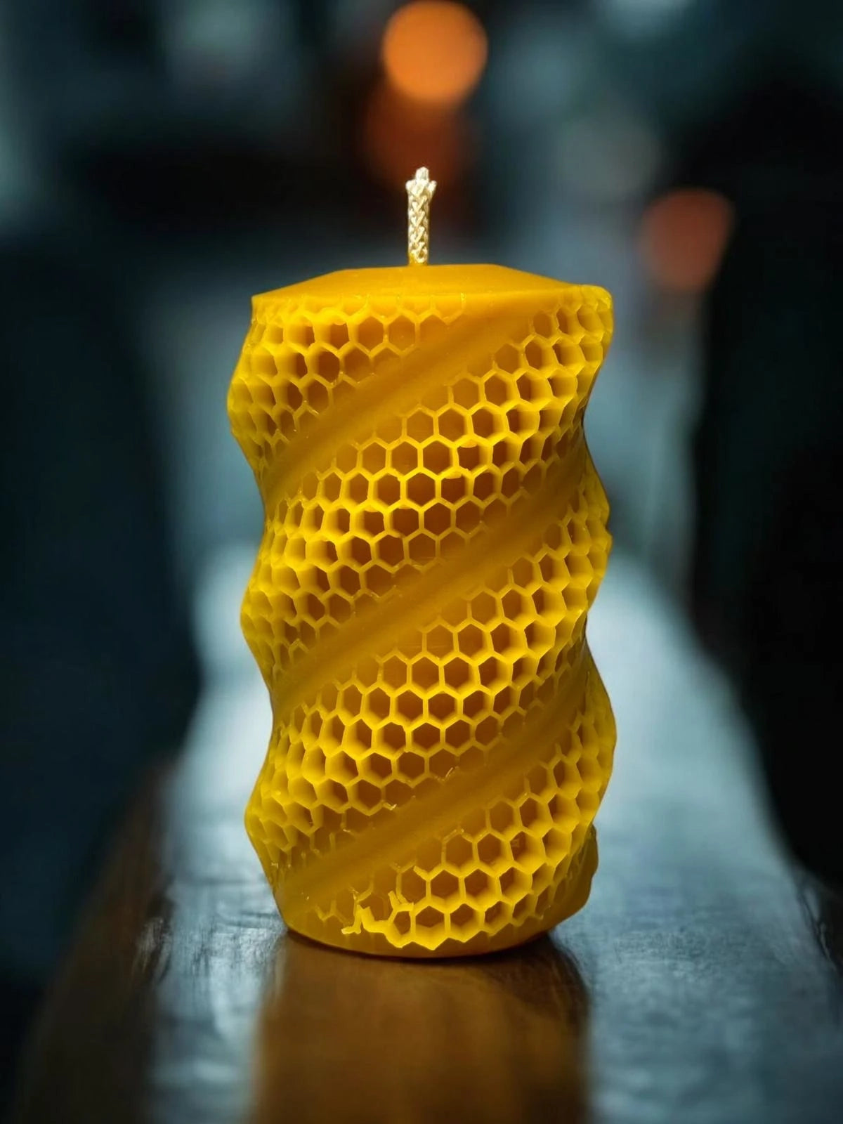 Świeca z wosku pszczele miodowa spiralny plaster miodu Duża