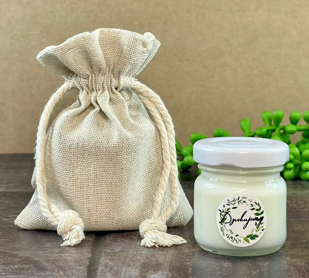 Mini świeczka sojowa w lnianym woreczku