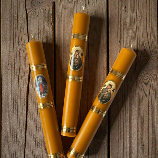 Gromnice z wosku pszczelego — historia i znaczenie obrzędowe w polskiej tradycji