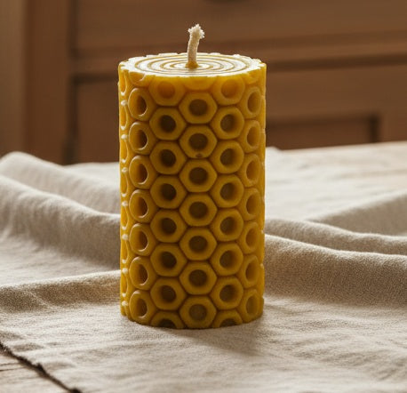  świeca z wosku pszczelego 