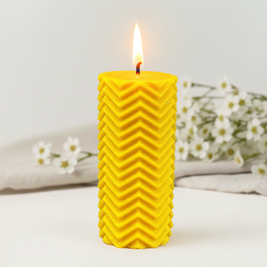 Świeca z wosku pszczelego w prążki poprzeczne dekoracyjna