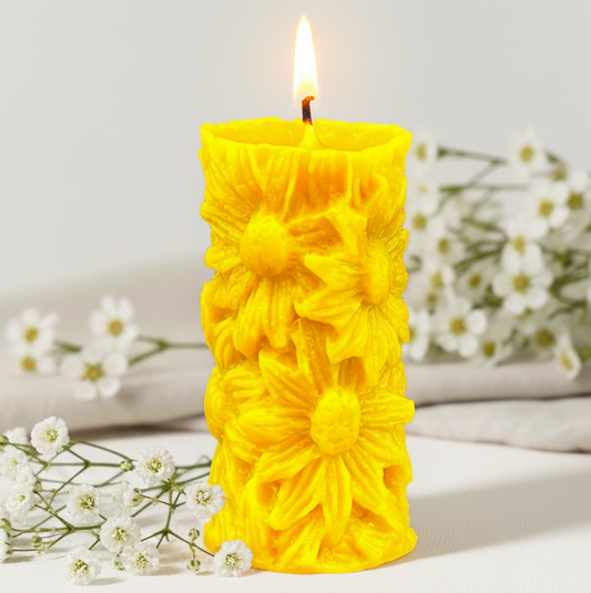 Świeca z wosku pszczelego z motywem słoneczników dekoracyjna naturalna