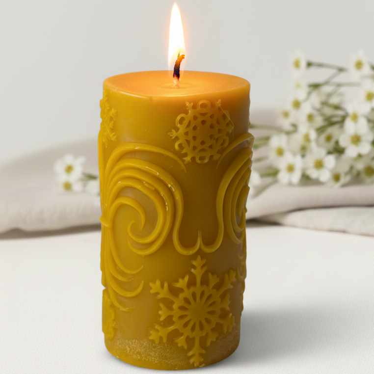 Świeca z wosku pszczelego Zimowa Aura Apimel dekoracyjna świeca zimowa ręcznie robiona