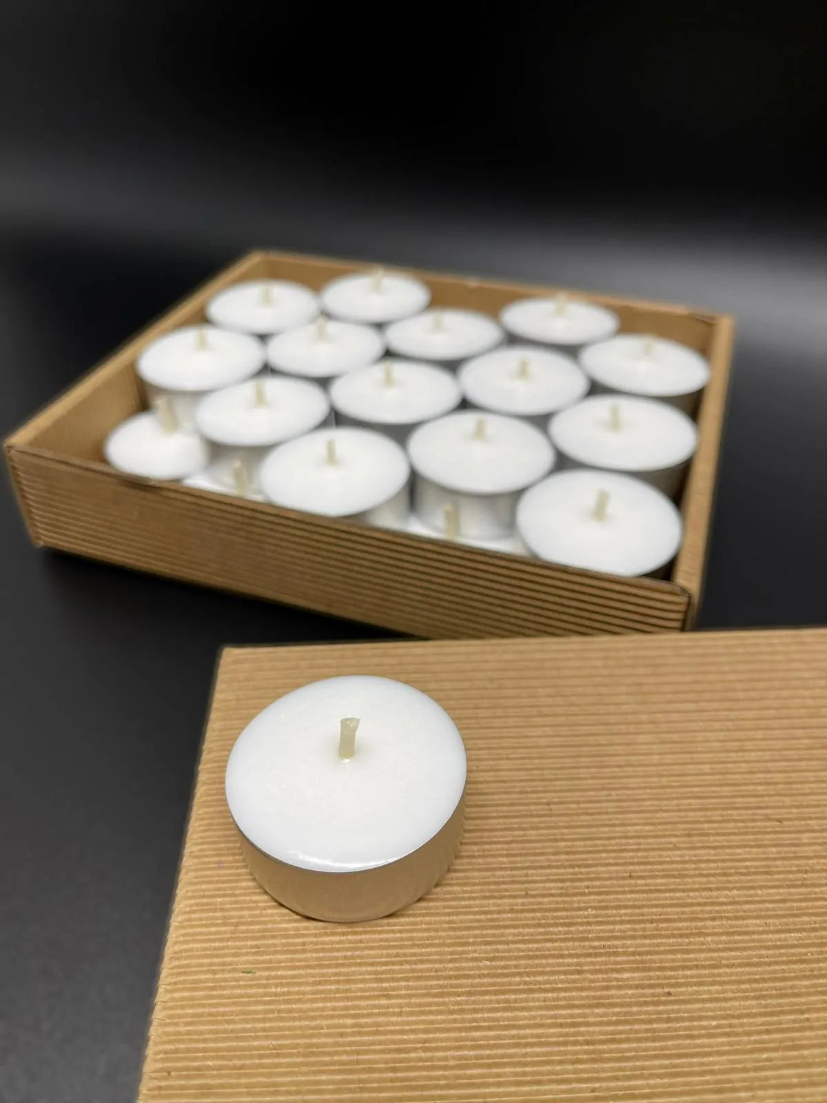 Świeczki tealight z wosku sojowego w opakowaniu zbiorczym – podgrzewacze do kominków i dekoracji