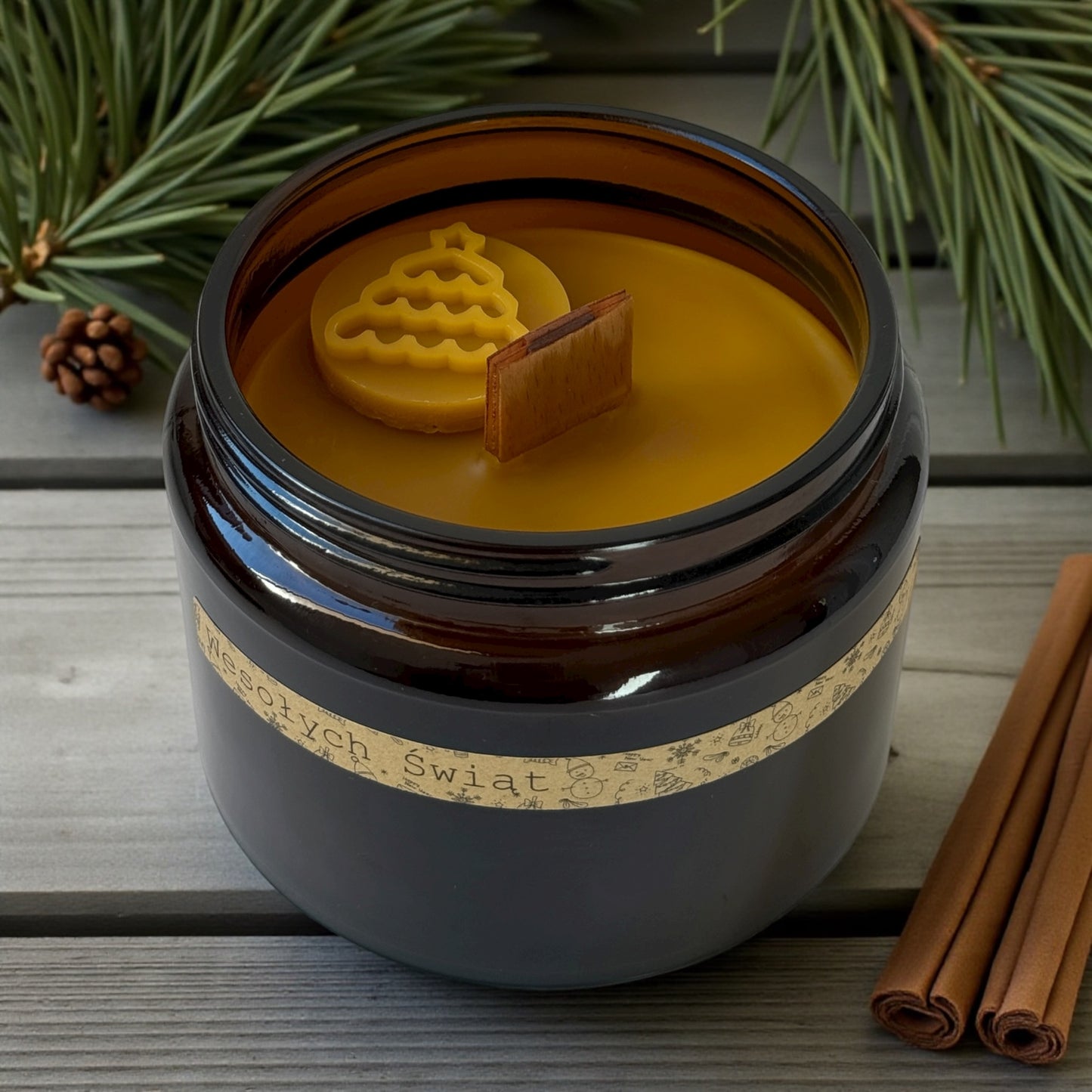 Świeca z wosku pszczelego  w szkle wesołych świąt